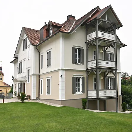Gloriette - Boutiqueappartements Am Woerthersee Ξενοδοχείο με διαμερίσματα