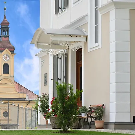 Aparthotel Gloriette - Boutiqueappartements Am Woerthersee *